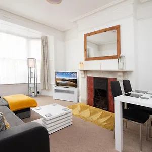 Apartment Raleigh Gf - Ground Floor 1 Bed Georgian Flat In The Centre Free Parking And Wifi, Exeter